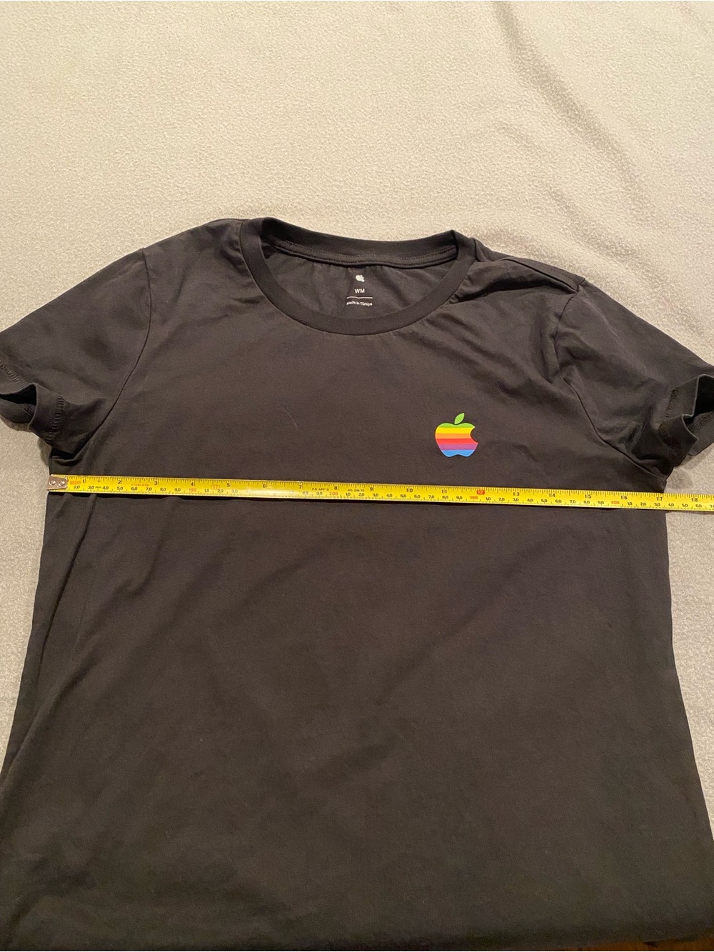 Apple Women's Short Sleeve T Shirt Black Multicolor Back print Medium - Picture 5 of 7